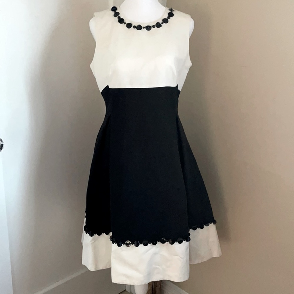 Kate Spade Size 8 Ivory and black occasion dress